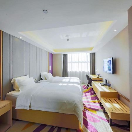 Lavande Hotels-Guangzhou Beijing Road Pedestrian Street Haizhu Square Metro Station מראה חיצוני תמונה